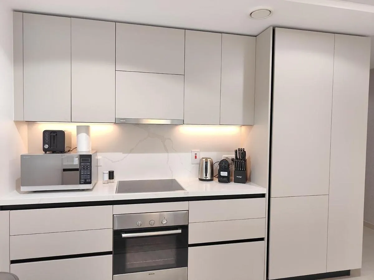 Luxury Burj Facing Apt In Dt Dubai United Arab Emirates