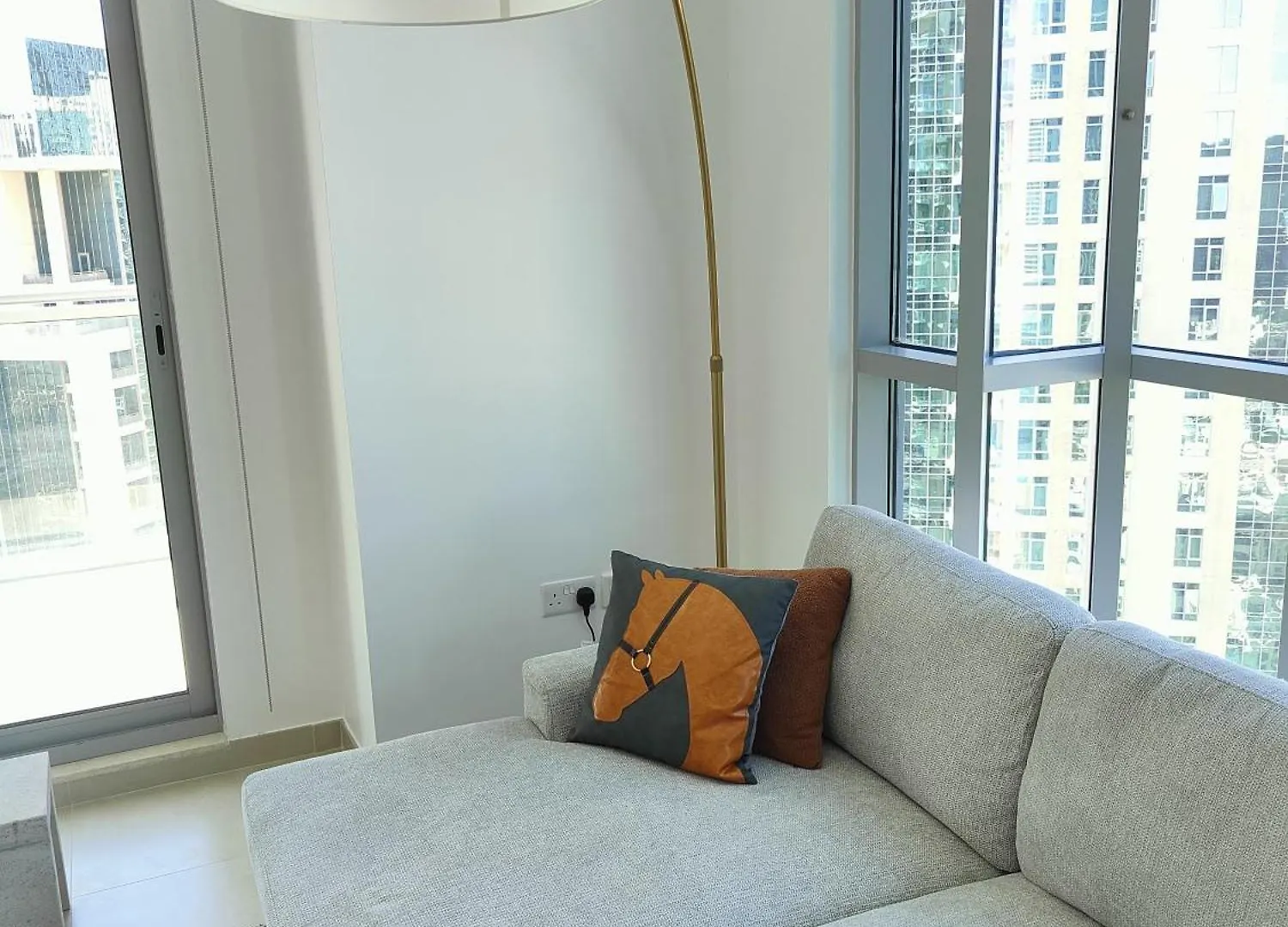 Apartment Luxury Burj Facing Apt In Dt Dubai