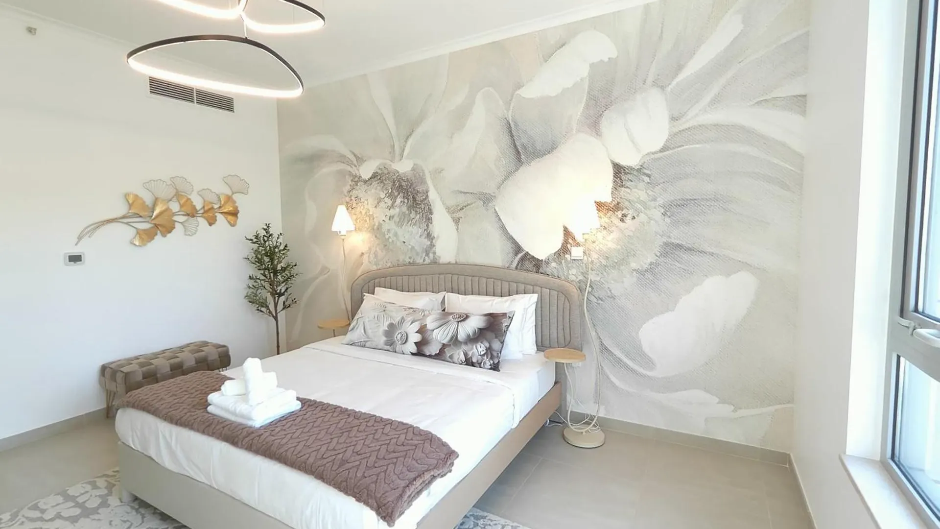 Luxury Burj Facing Apt In Dt Dubai United Arab Emirates